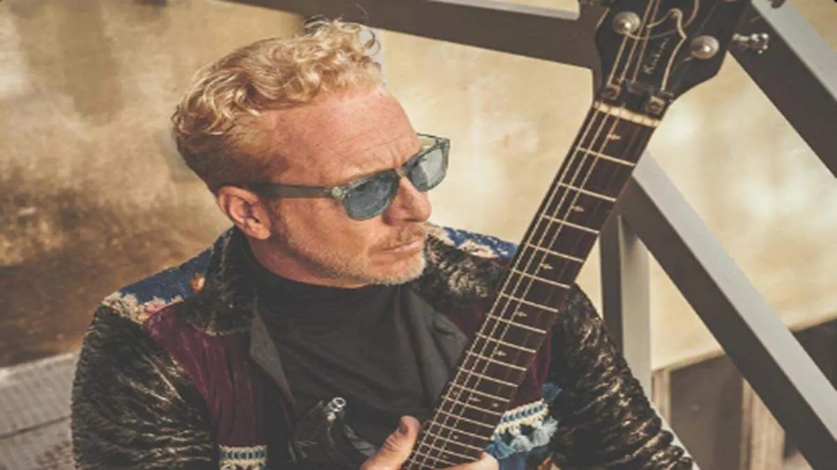 03 INT CHICA_SU SENCILLO MAS RECIENTE _LA VIDA__FRANKYTOWN RECORDS.jpg