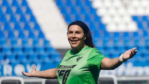 ¿Karla Sofía Gascón se arrepiente de sus polémicas en la temporada de premios