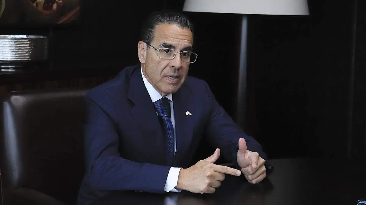 ALEJANDRO VALENZUELA