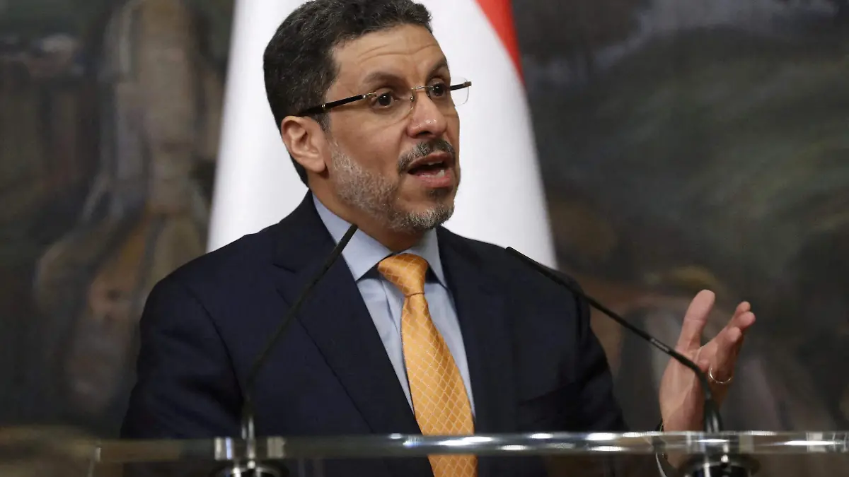 2025-05-03T144406Z_1258217446_RC2ZA6AOTWTI_RTRMADP_3_YEMEN-POLITICS