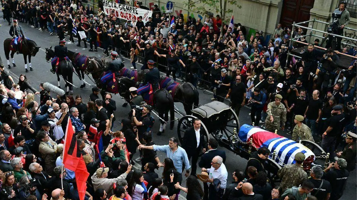 Jose Mujica_cortejo funebre 02