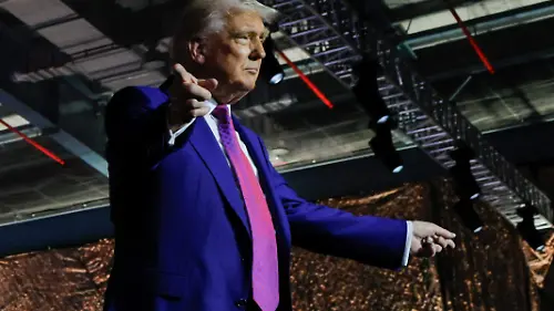 2025-05-15T104831Z_2012953206_RC2AIEA1ZA1N_RTRMADP_3_USA-TRUMP-GULF