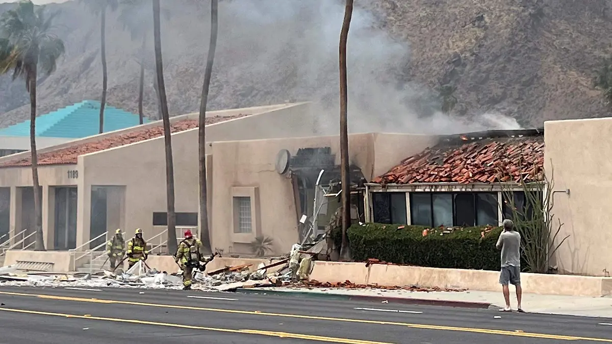 2025-05-17T223131Z_2066138980_RC2TJEAU0GRM_RTRMADP_3_USA-CALIFORNIA-BOMB