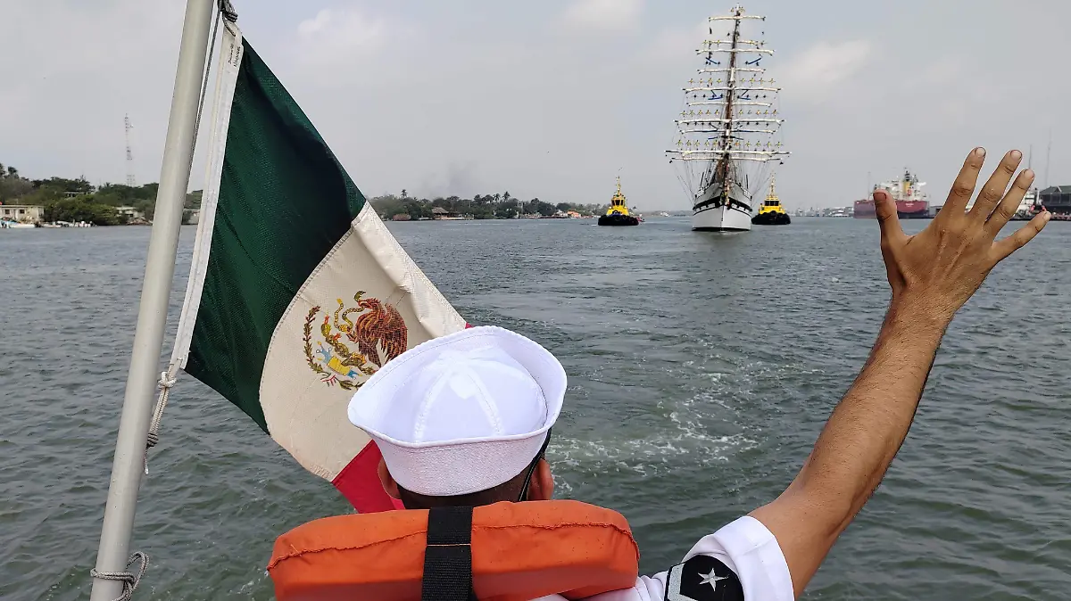 Adiós al Buque Escuela “Simón Bolívar”, zarpa de Tampico con destino a Veracruz José Luis Tapia