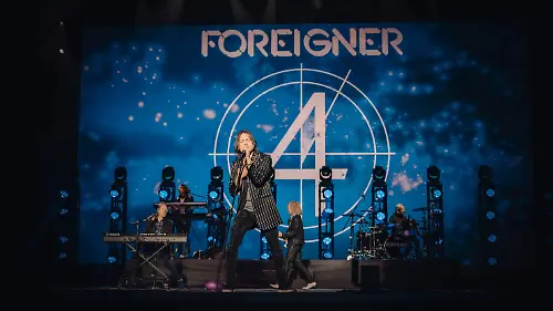02 INT GRANDE_FOREIGNER_