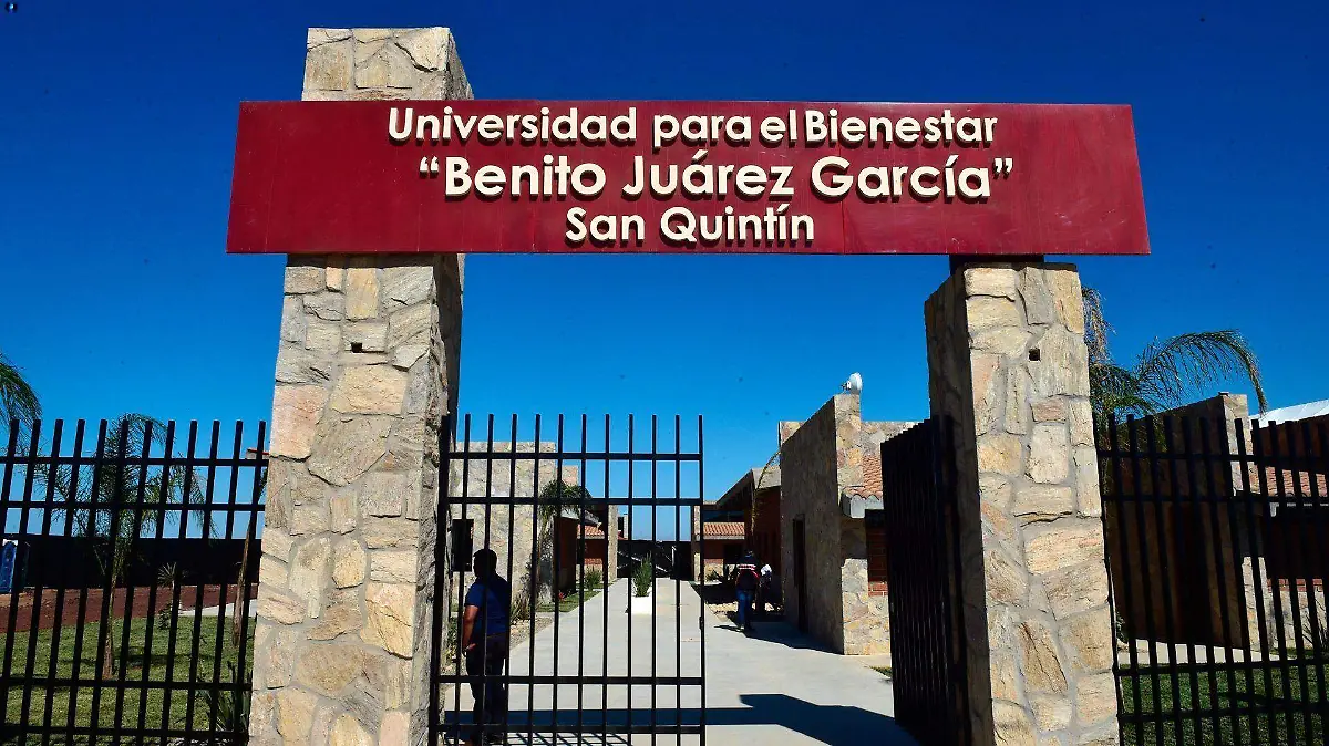 838426_AMLO Universidad Bienestar San Quintín_web