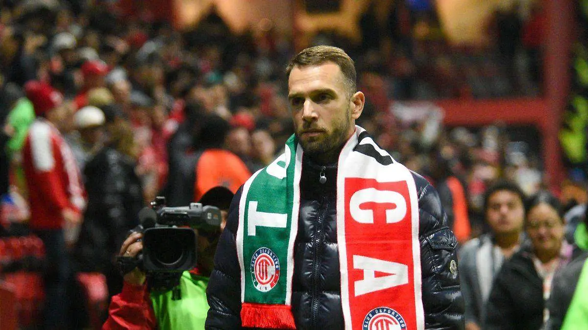 Pau López-portero español