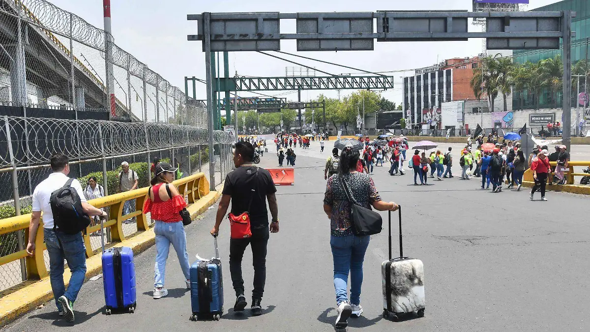 981871_Usuarios Afectados Protesta CNTE_web