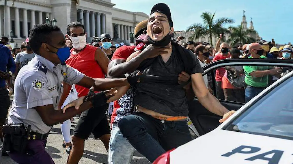 Human Rights Wtach acusa acuba por detenciones arbitrarias y maltrato a detenidos