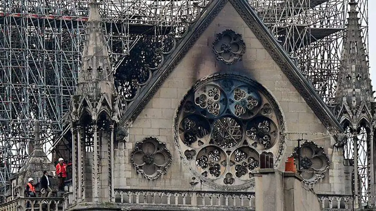 catedral-notre-dame_incendio_3