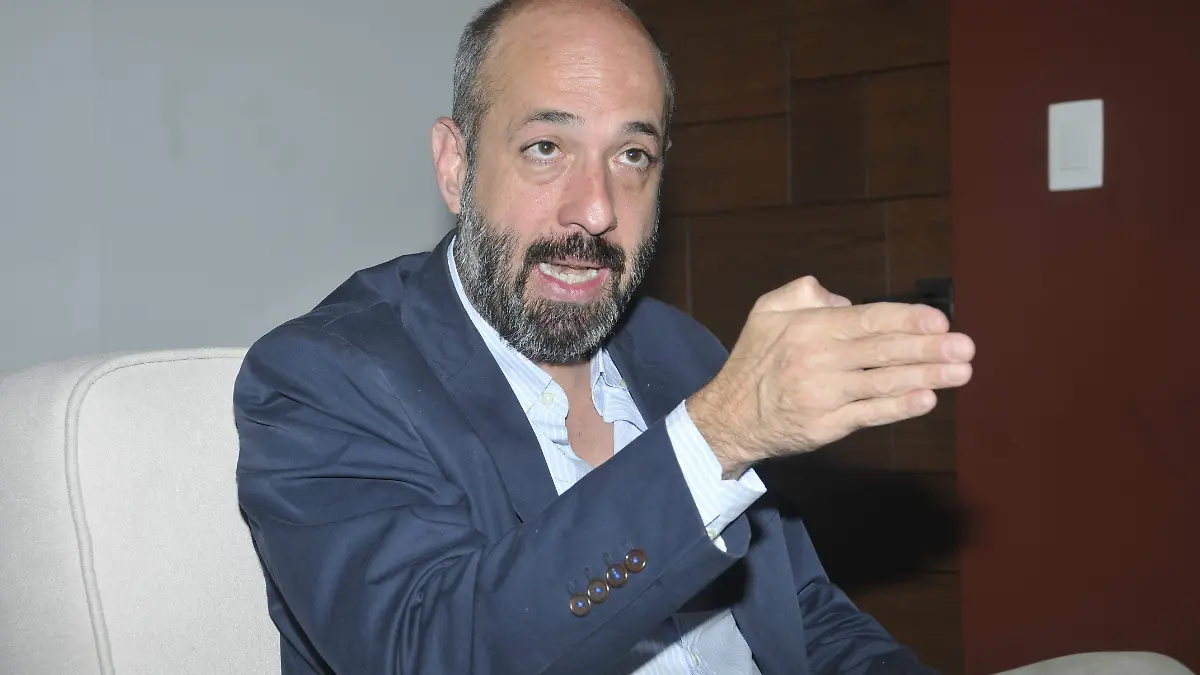 PEDRO SALAZAR