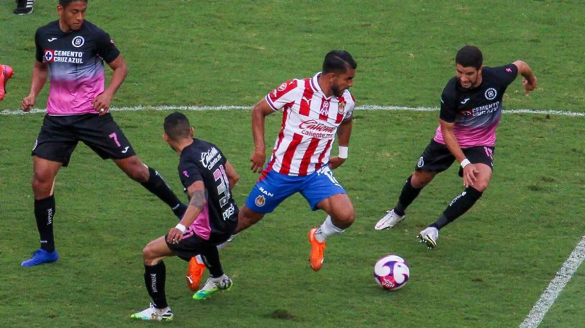 chicas - cruz azul OSCAR BELTRAN