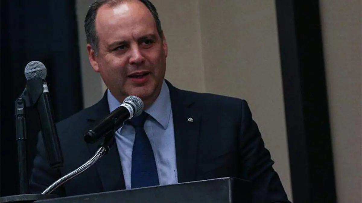 gustavo-hoyos