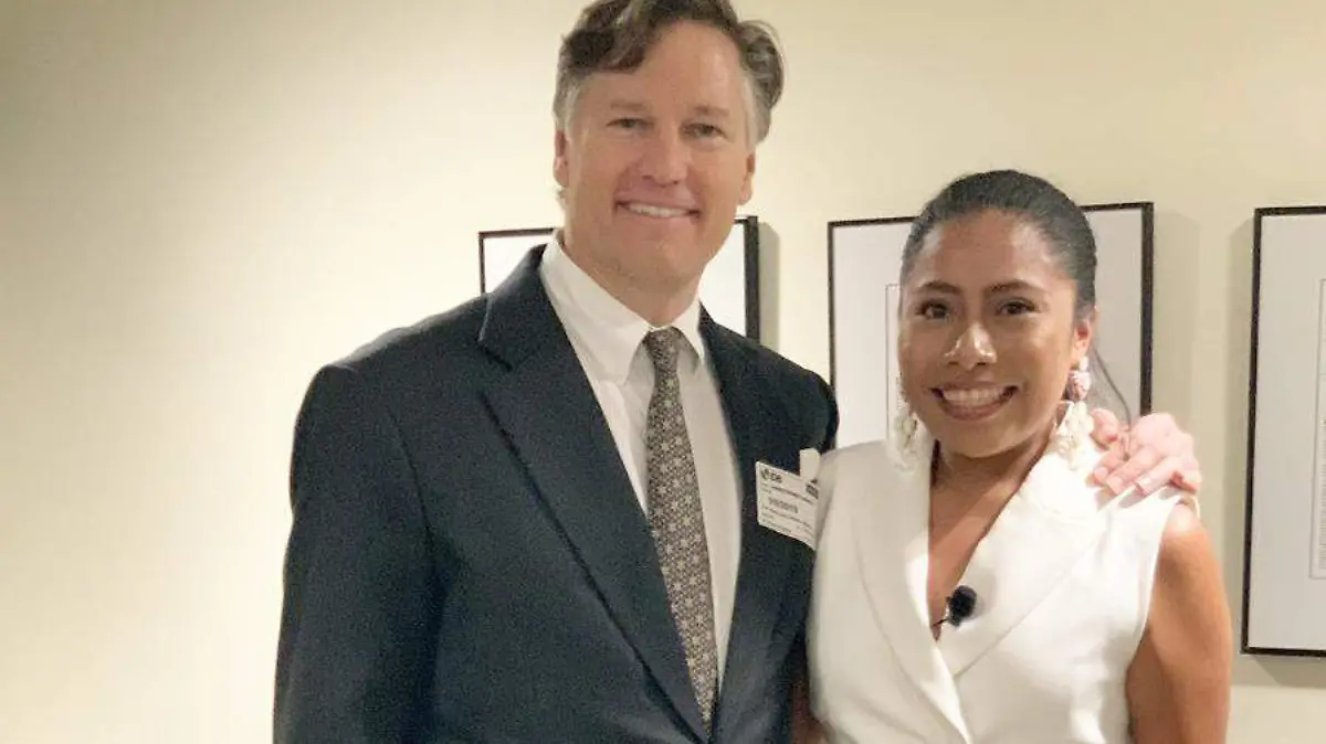 Christopher Landau.. ESPECIAL