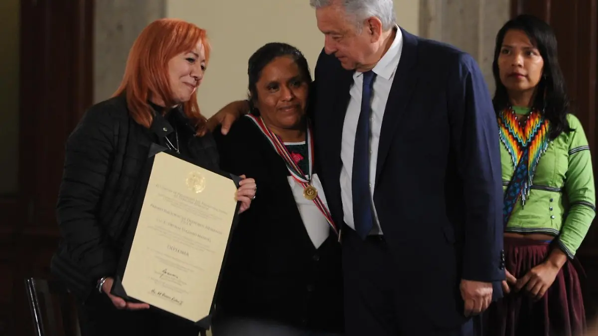 amlo-premio-ndh-MAURICIOH