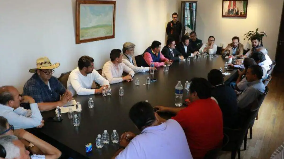 transportistas gobierno CORTESIA