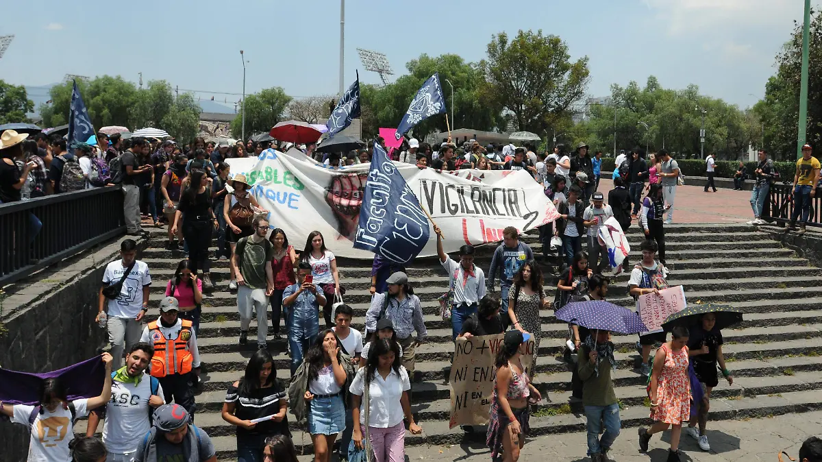 MARCHA PAZ UNAM alejandro aguilar