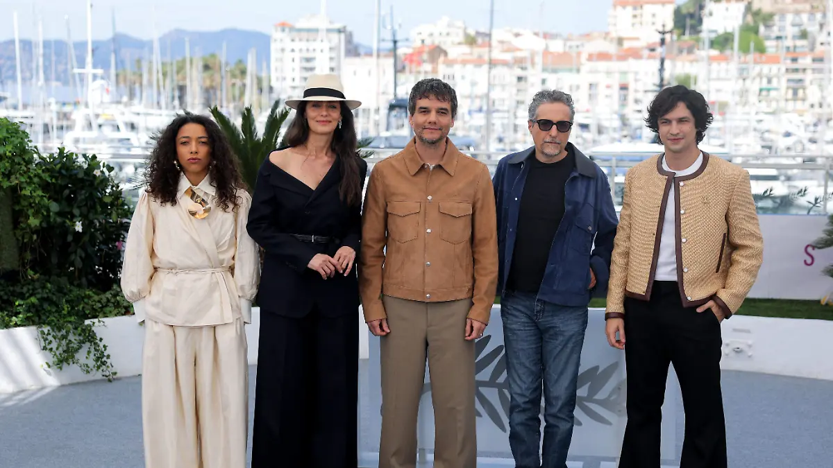 2025-05-19T081345Z_423239642_UP1EL5J0MUVRB_RTRMADP_3_FILMFESTIVAL-CANNES-THE-SECRET-AGENT