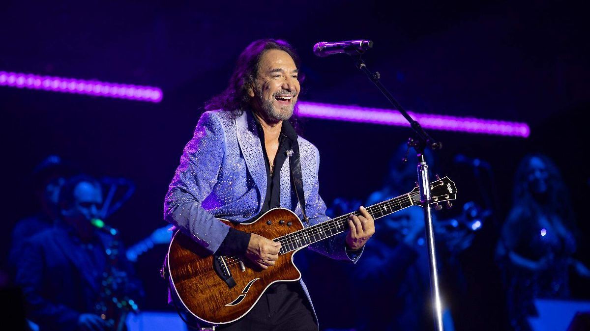 ¡EL BUKI LE REZA AL TRI!