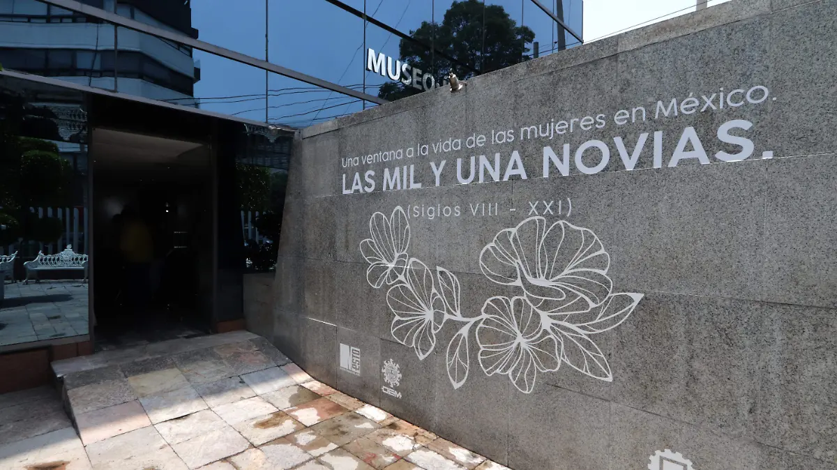 MUSEO IDOLOS DEL ESTO (1).JPG