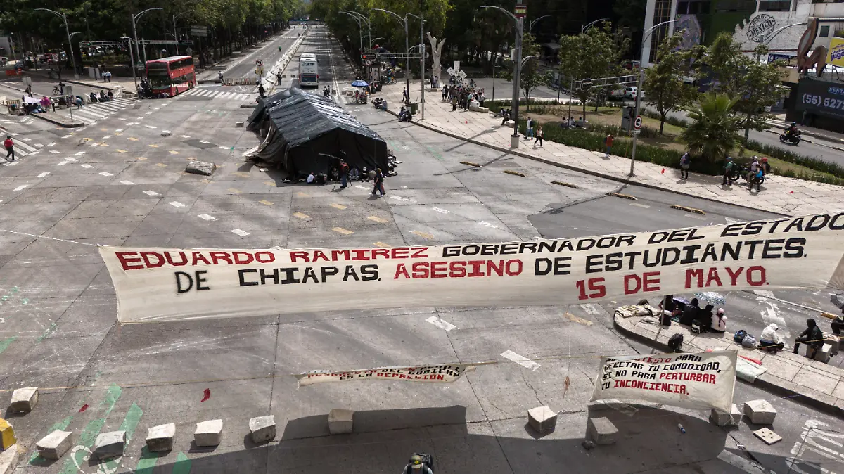 Normalistas de chiapas bloqueo reforma insurgentes