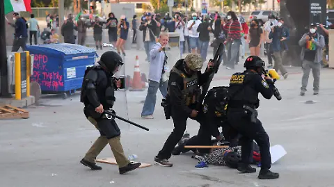 Redadas contra migrantes en Los Ángeles dejan al menos 45 detenidos - El Sol de México | Noticias, Deportes, Gossip, Columnas