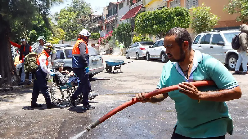 INUNDACIONES LLUVIAS IZTAPALAPA DAMNIFICADOS