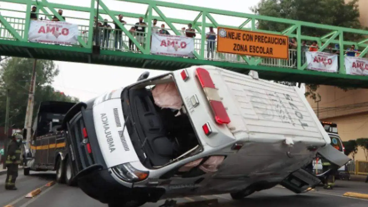 ambulancia chocó contra patrulla de cdmx 2022
