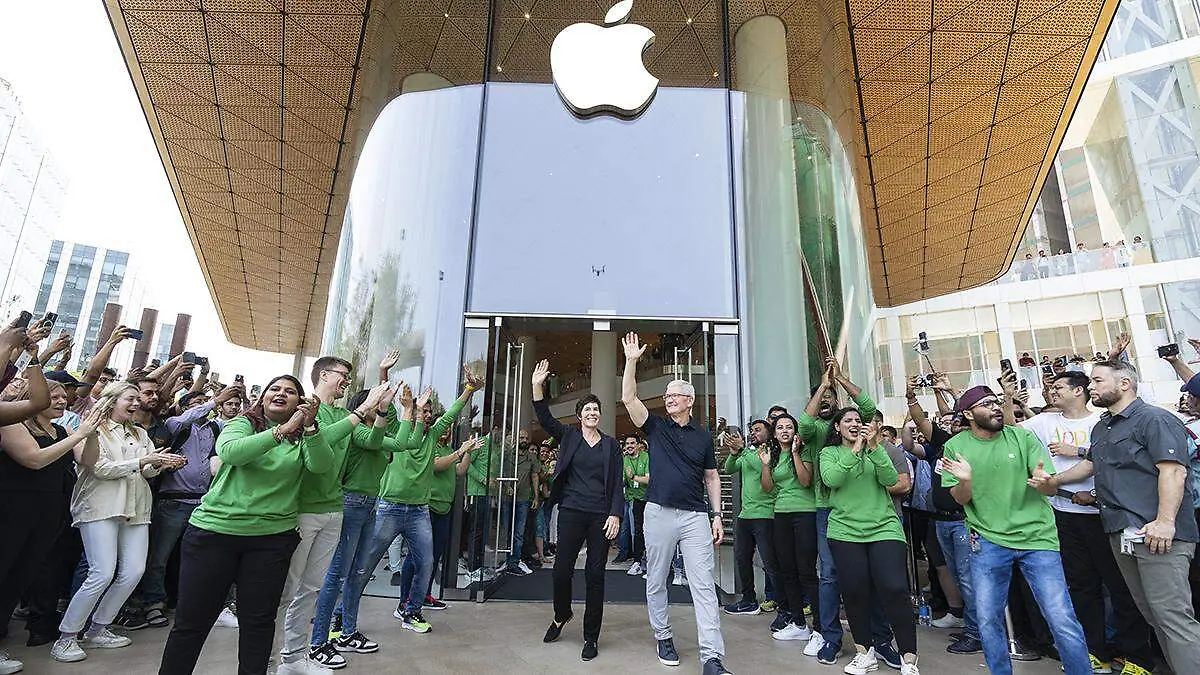 APPLE