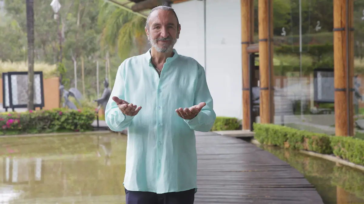 02 INT GRANDE_MICHEL DOMIT_JDS _ Carlos Romero