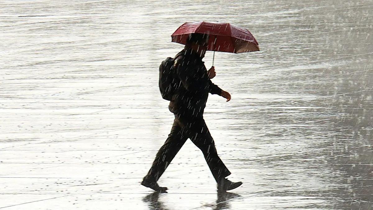 LLUVIA ZOCALO -1