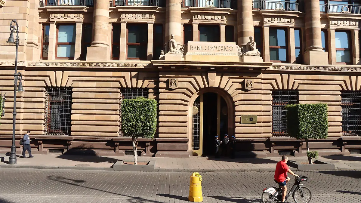 BANXICO ADVIERTE RIESGO FINANCIERO POR IA daniel galeana