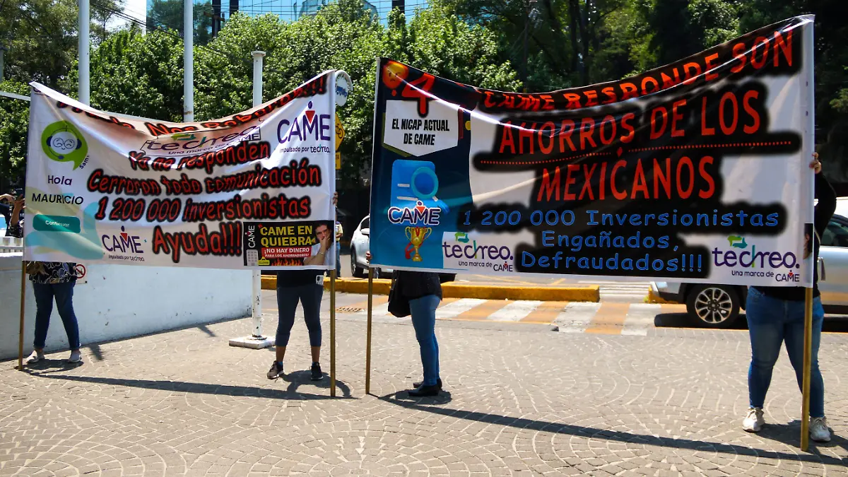 1029297_Protestan ahorradores en la CNBV_impreso