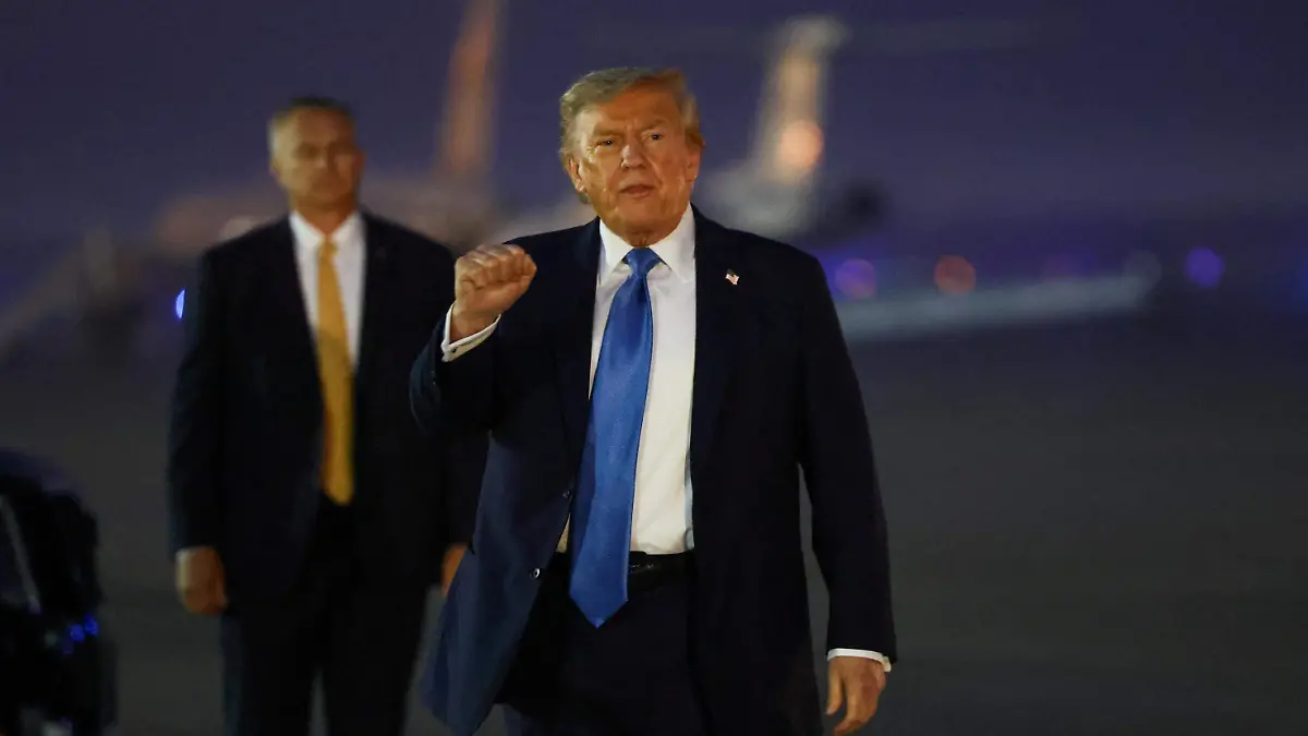 2025-06-17T092235Z_1693798236_RC294FAWB9AA_RTRMADP_3_USA-TRUMP
