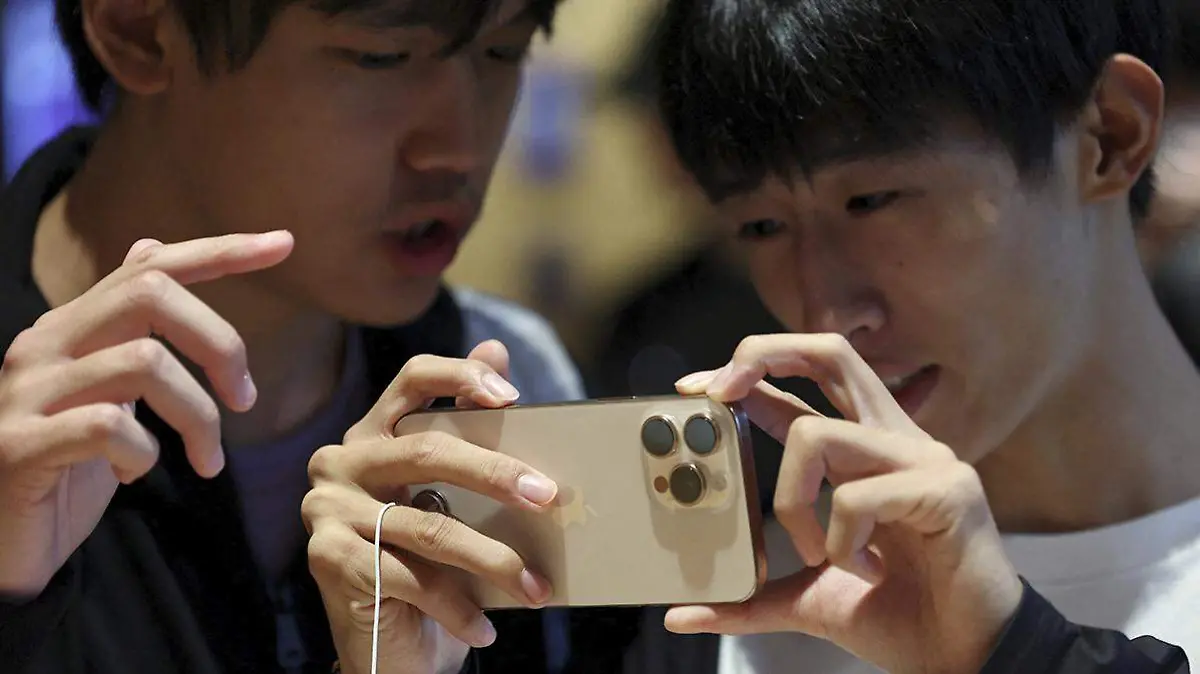 IPHONE