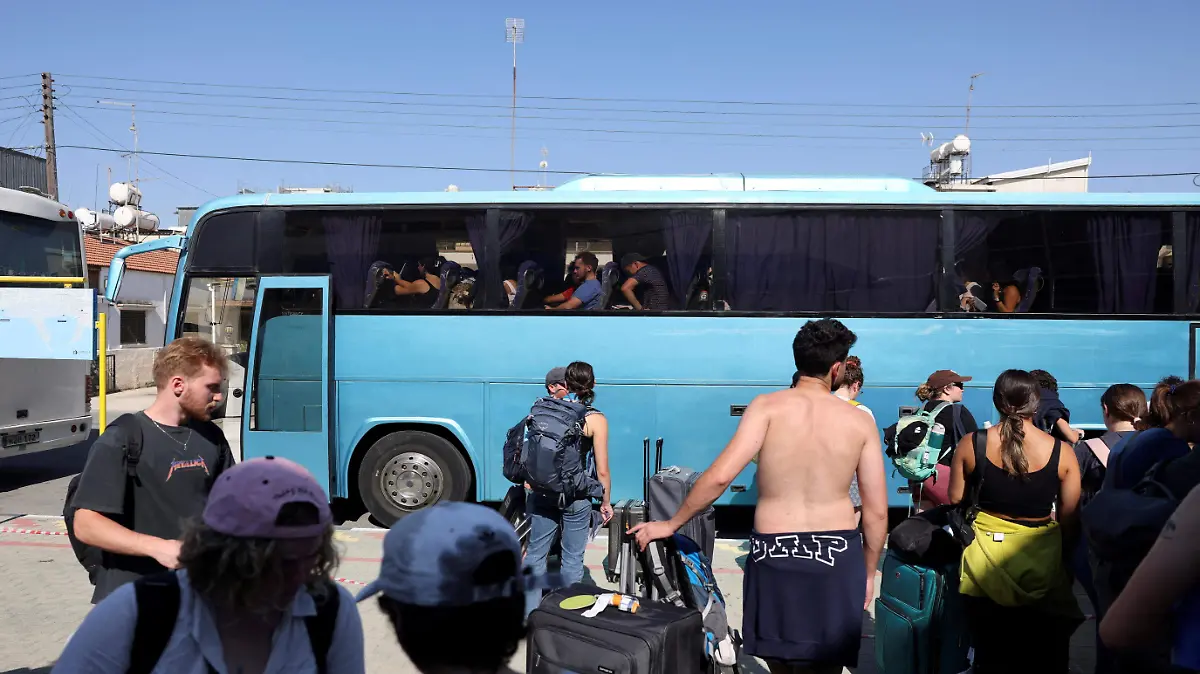 2025-06-18T070916Z_326941101_RC2U4FA96YNJ_RTRMADP_3_IRAN-NUCLEAR-ISRAEL-RETURNEES