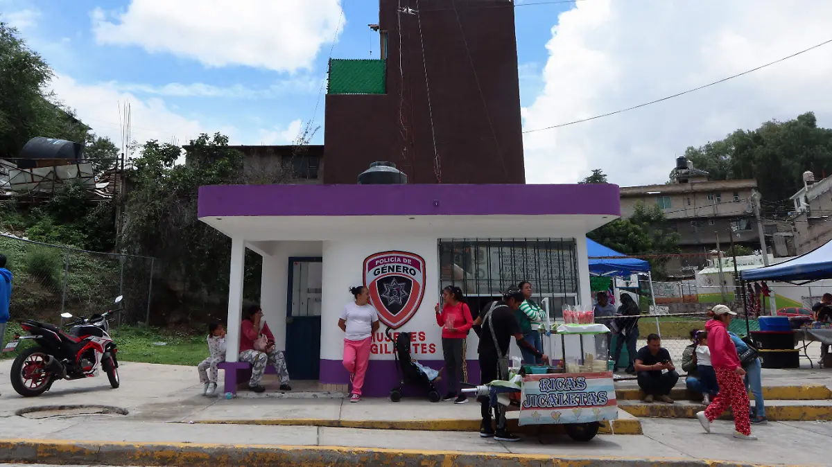 mujeres vigilantes-15