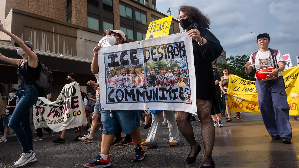AFP__20250620__2221002291__v1__HighRes__ProtestersGatherToDenounceIceRaidsInTheBronx