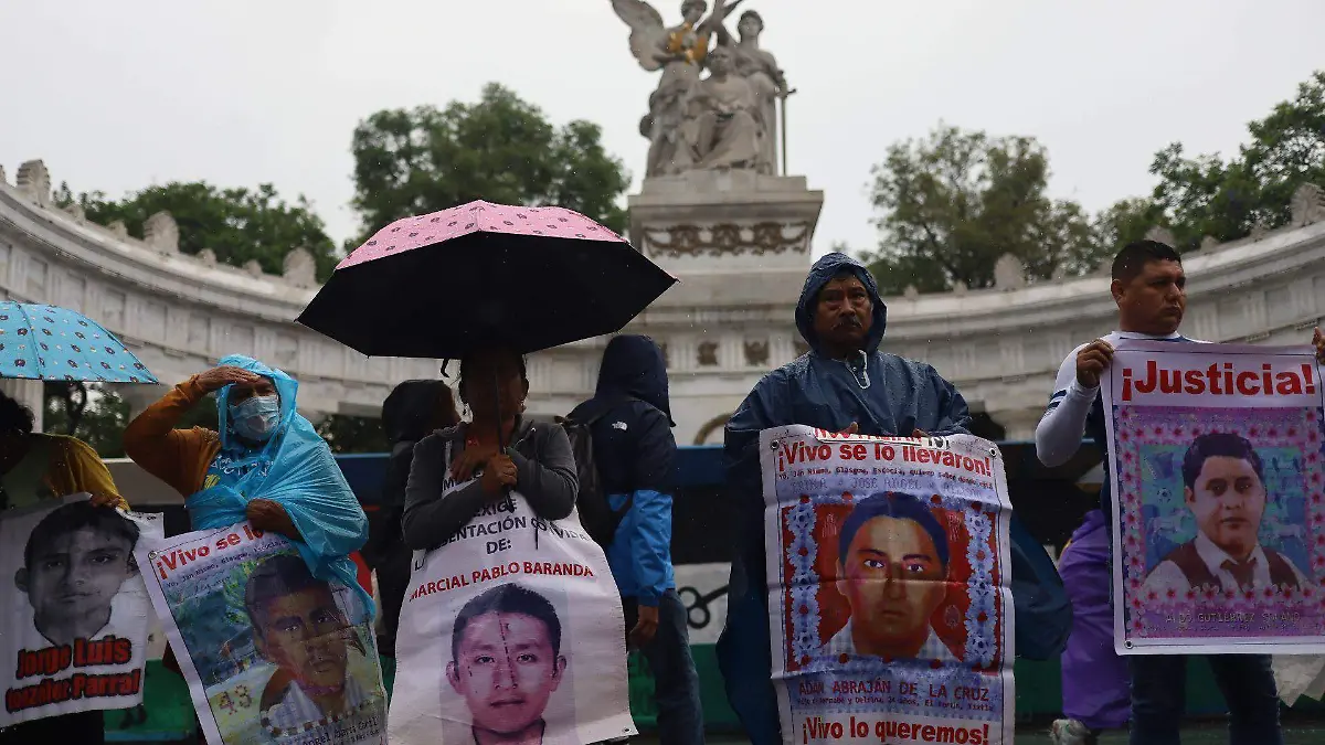 1033753_Marcha Ayotzinapa_web