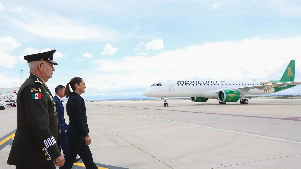 Mexicana recibe primer avión Embraer
