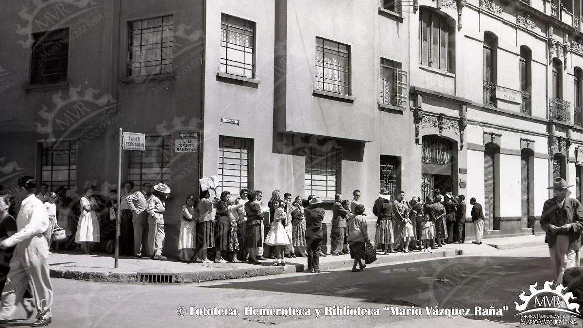 El primer voto de la mujer se llevó acabo el 03 de Julio de 1955 