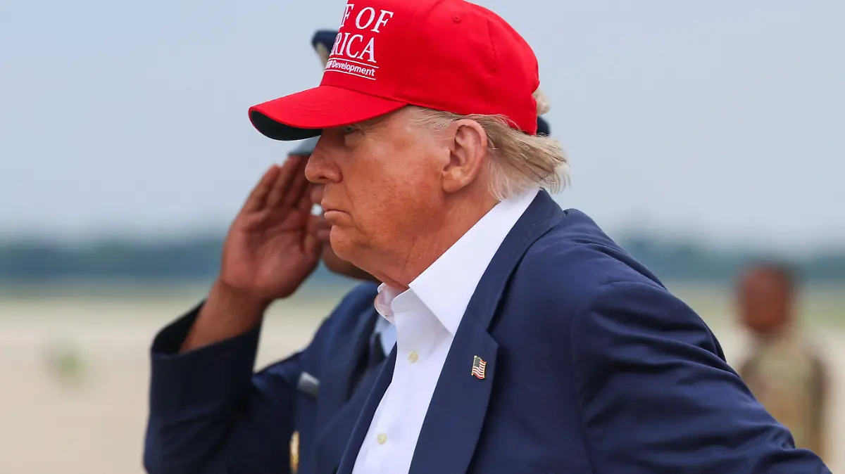 2025-07-01T194532Z_1441819891_RC2VDFAW75JT_RTRMADP_3_USA-TRUMP