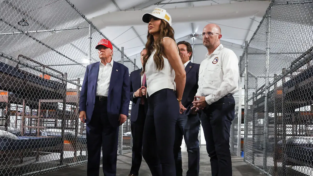 Kristi Noem - Donald Trump