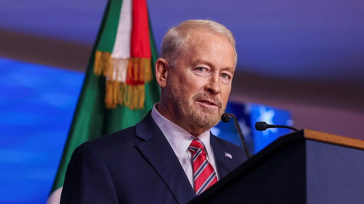 2025-06-27T043047Z_2003777728_RC2SAFAZIDK4_RTRMADP_3_USA-MEXICO