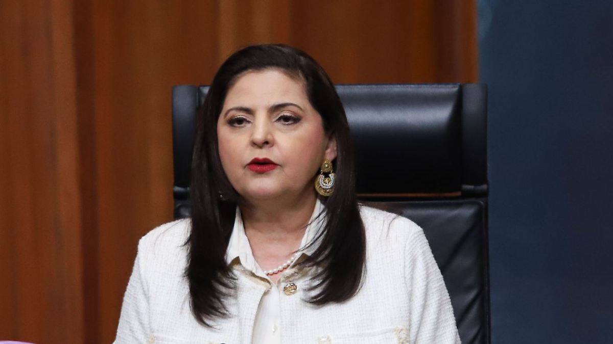 MAGISTRADA SE DESPIDE CON AUSENCIA
