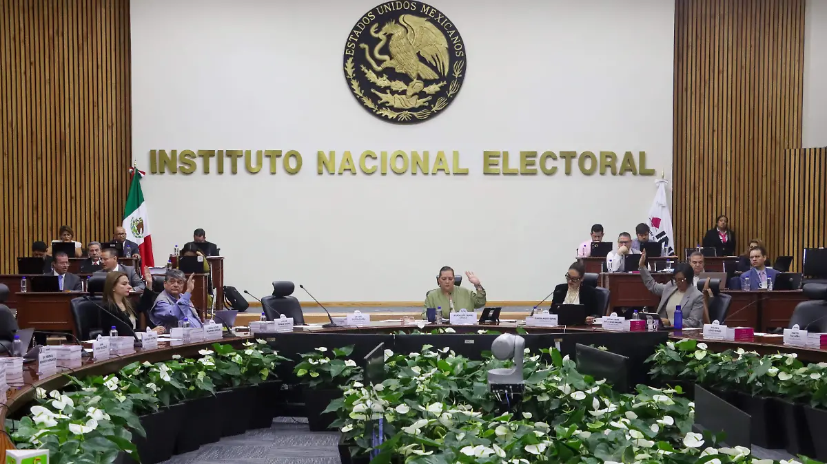 6131354-SESIÓN EXTRAORDINARIA DEL INE-09