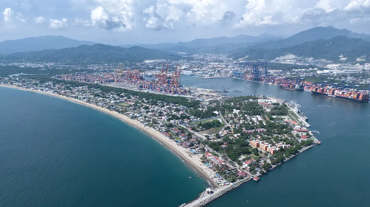 Manzanillo puerto aduanas marina