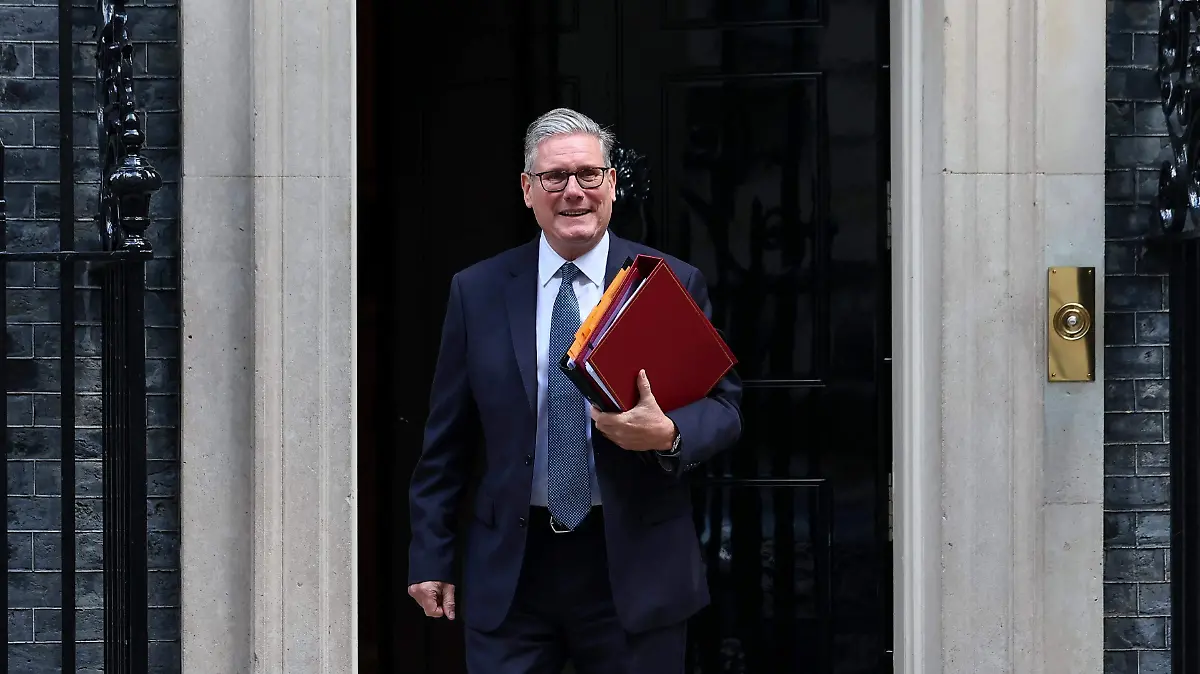2025-07-16T103246Z_1163879003_RC2MNFACGP0I_RTRMADP_3_BRITAIN-POLITICS-PMQS
