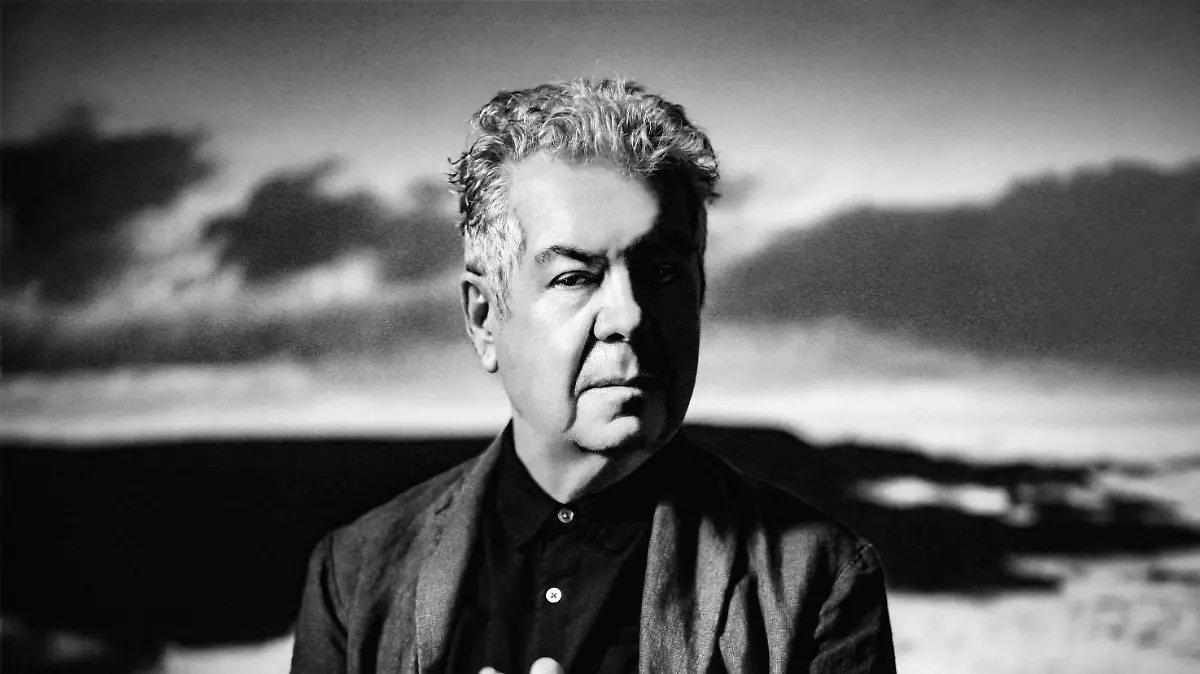 02 INT GRANDE_LOL TOLHURST_LOUIS RODIGER 