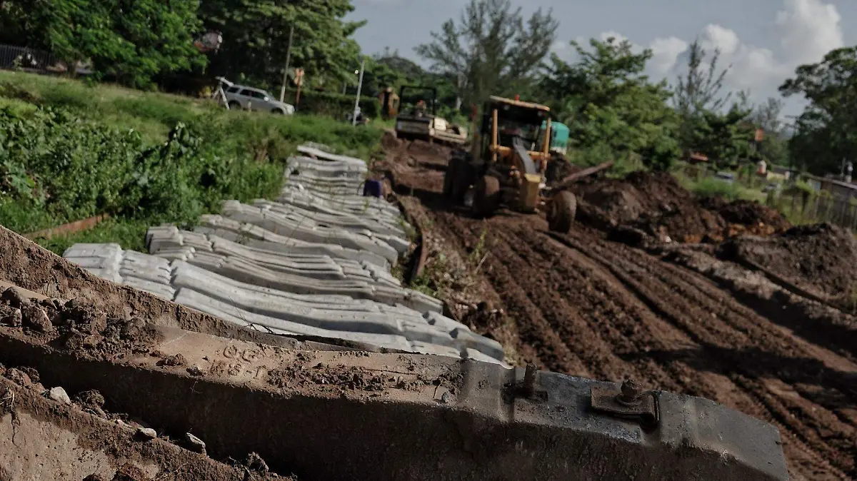 772779_Rehabilitación vías tren transísmico_web